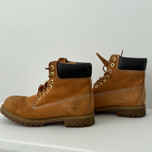 Timberland Boots (Men’s 8.5 / Women’s 10) – Great Condition